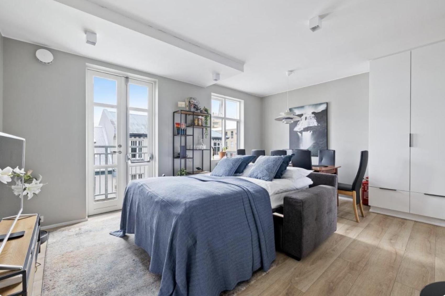 Cheerful Down Town Apartment Рейкьявик Экстерьер фото